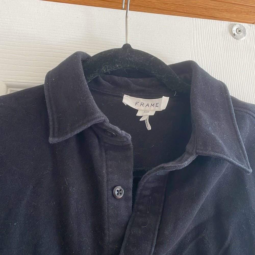 Frame button down - Picture 2 of 3